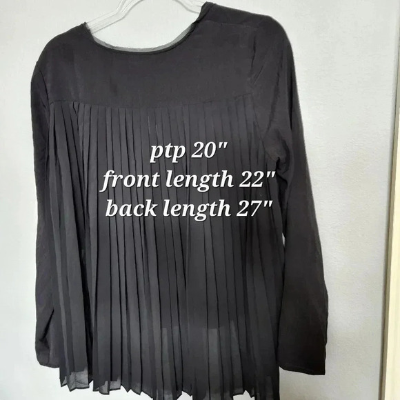 NWT Black pleaded surplice blouse - Picture 6 of 6